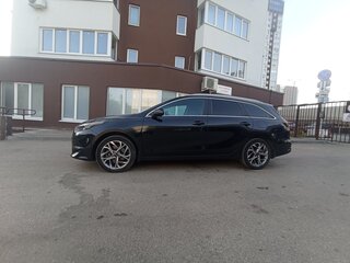 2022 Kia Ceed III Рестайлинг, чёрный, 2445000 рублей, вид 3