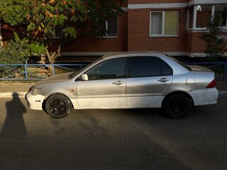 2003 Mitsubishi Lancer Cedia IX, серебристый, 125000 рублей, вид 4
