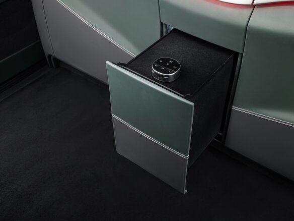 2026 Mercedes-Benz V-Класс Extra Long 300 d экстра длинный III (W447) Рестайлинг 2, чёрный, 41500000 рублей - вид 23