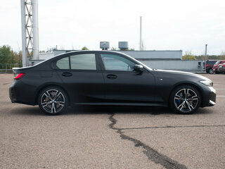 2022 BMW 3 серии 320i VII (G2x) Рестайлинг, чёрный, 4778000 рублей, вид 4