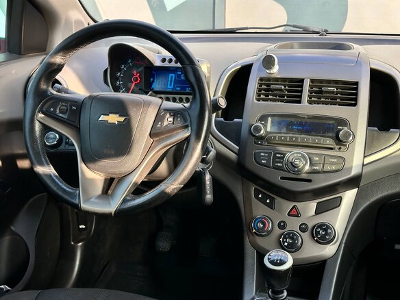 2012 Chevrolet Aveo II, серебристый, 576000 рублей - вид 13