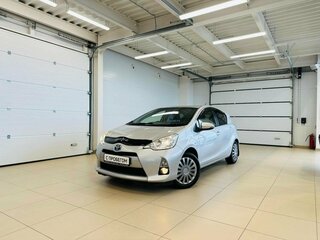 Toyota Aqua I