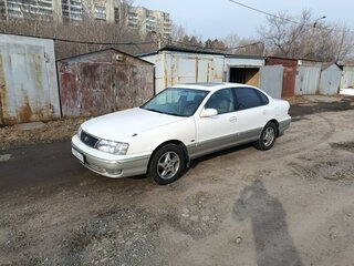 1997 Toyota Avalon I Рестайлинг, белый, 850000 рублей, вид 4