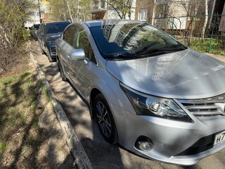 2012 Toyota Avensis III Рестайлинг, серебристый, 1400000 рублей, вид 2