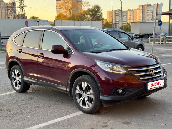 2014 Honda CR-V IV, красный