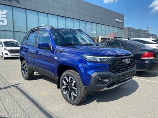 2026 Lada (ВАЗ) Niva Travel I Рестайлинг, синий, 1834000 рублей, вид 4