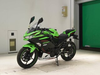 2022 Kawasaki Ninja 400, зелёный, 600000 рублей, вид 3