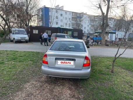 2006 Hyundai Accent ТагАЗ II, серебристый, 400000 рублей, вид 4