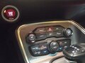 2016 Dodge Challenger III Рестайлинг 2, коричневый, 3500000 рублей - вид 4