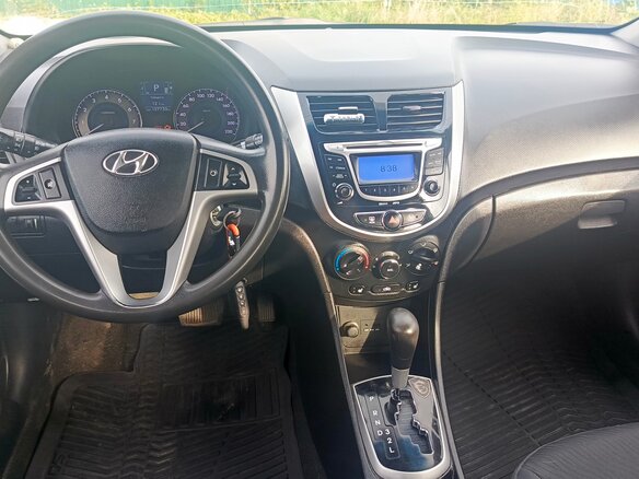 2013 Hyundai Solaris I, синий, 950000 рублей - вид 9