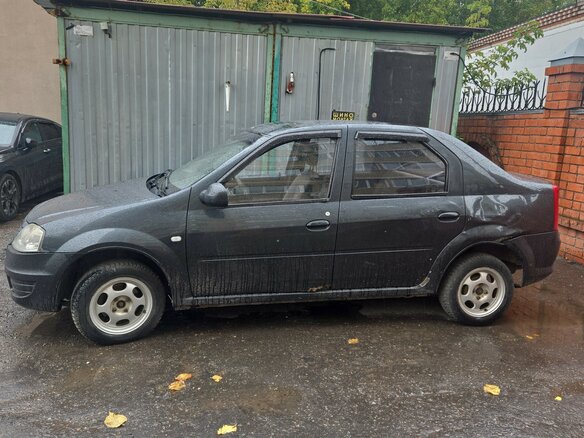 2010 Renault Logan I Рестайлинг, серый, 200000 рублей - вид 1
