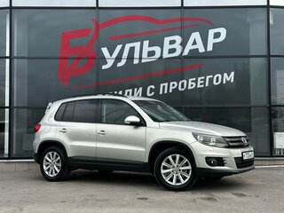 2013 Volkswagen Tiguan I Рестайлинг, серебристый, 1390000 рублей, вид 1