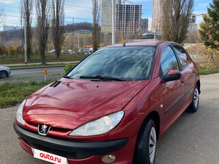 2005 Peugeot 206, красный, 169000 рублей, вид 2