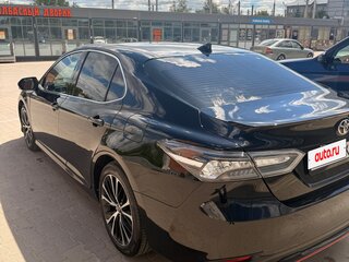 2020 Toyota Camry VIII (XV70), чёрный, 2850000 рублей, вид 5