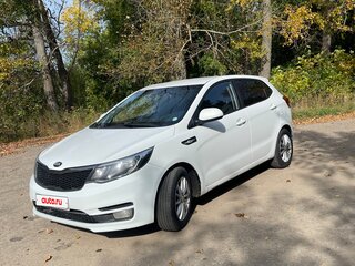 2015 Kia Rio III Рестайлинг, белый, 749000 рублей, вид 1