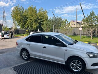 2011 Volkswagen Polo V, белый, 515000 рублей, вид 3