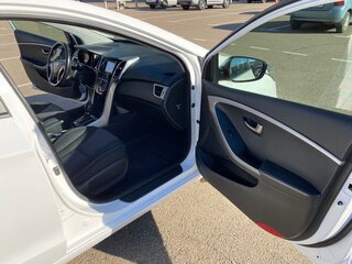 2015 Hyundai i30 II Рестайлинг, белый, 1320000 рублей, вид 5