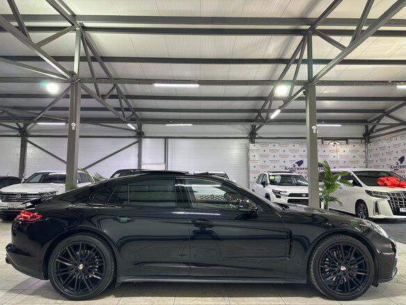 2017 Porsche Panamera 4S II, чёрный, 5850000 рублей - вид 10