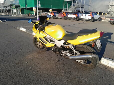1999 Honda VTR 1000, жёлтый, 250000 рублей, вид 3