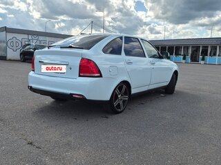 2011 Lada (ВАЗ) Priora I, белый, 280000 рублей, вид 3