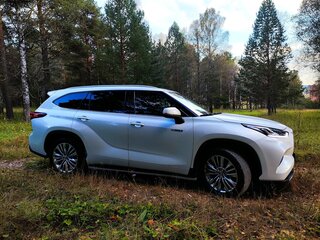 2021 Toyota Highlander IV (XU70), белый, 4800000 рублей, вид 3