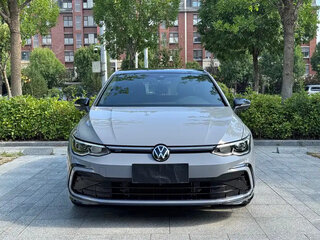 2023 Volkswagen Golf VIII, серый, 2050100 рублей, вид 2