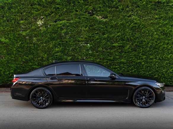 2019 BMW 7 серии Long 740Li xDrive VI (G11/G12) Рестайлинг, чёрный, 5198000 рублей - вид 3