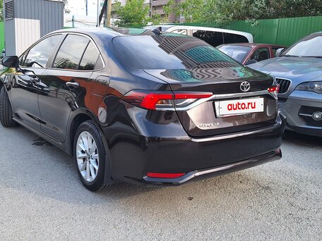 2019 Toyota Corolla XII (E210), коричневый, 1820000 рублей, вид 3