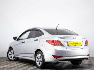 2015 Hyundai Solaris I Рестайлинг, серебристый, 699000 рублей, вид 4