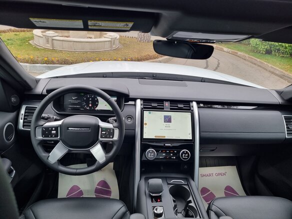 2025 Land Rover Discovery P300 V Рестайлинг, белый, 6590000 рублей - вид 12