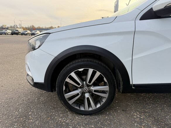 2018 Lada (ВАЗ) Vesta SW Cross I, белый, 955000 рублей - вид 4