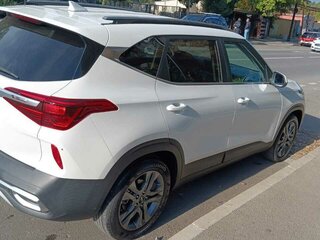 2022 Kia Seltos I, белый, 2000000 рублей, вид 4
