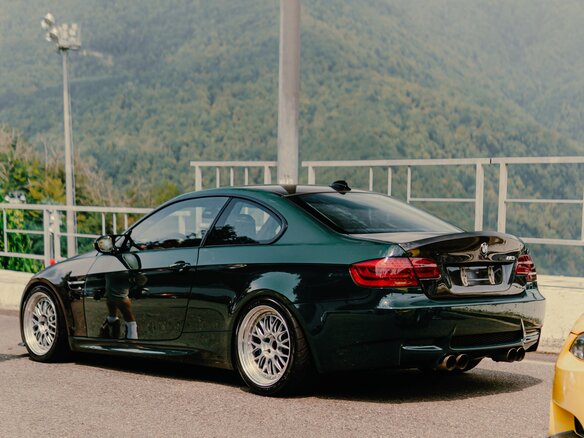 2009 BMW M3 Euro-4 IV (E90), зелёный, 10000000 рублей - вид 5