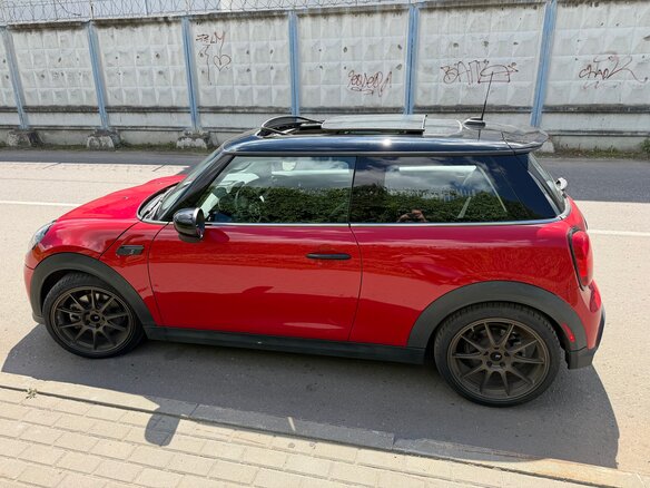 2021 Mini Hatch Cooper S III (F55/F56) Рестайлинг 2, красный, 2675000 рублей - вид 6