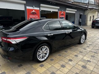 2021 Toyota Camry VIII (XV70) Рестайлинг, чёрный, 3250000 рублей, вид 3