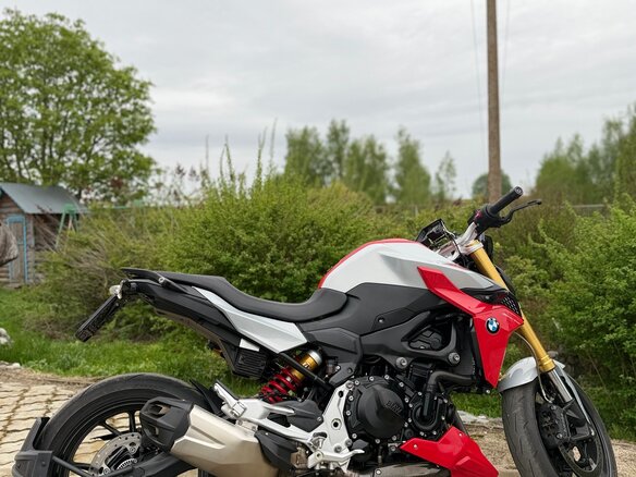 2021 BMW F 900 R, серый, 950000 рублей - вид 4