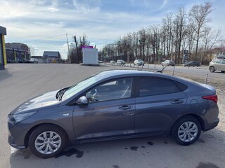2021 Hyundai Solaris II Рестайлинг, серый, 1380000 рублей, вид 4