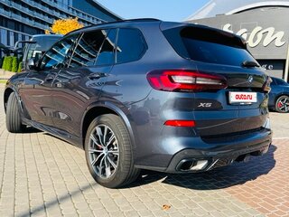 2022 BMW X5 45e IV (G05/G18), синий, 4990000 рублей, вид 4