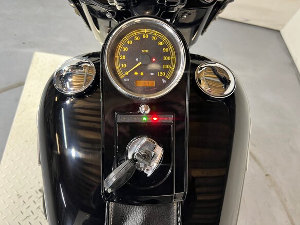 2017 Harley-Davidson Fat Boy, чёрный, 960000 рублей - вид 27