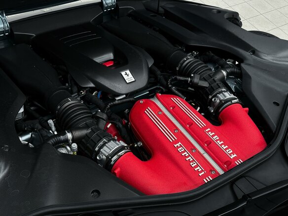 2026 Ferrari 12Cilindri Spider, зелёный, 71500000 рублей - вид 18
