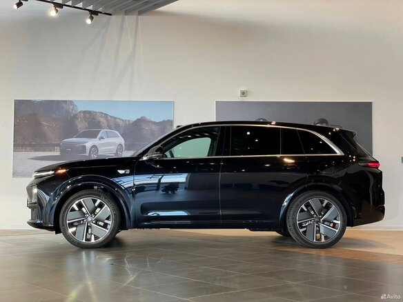 2025 Li Auto (Lixiang) L7 52.3 kWh I Рестайлинг, чёрный, 10590000 рублей - вид 2