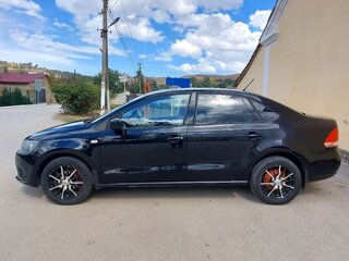 2013 Volkswagen Polo V, чёрный, 690000 рублей, вид 3