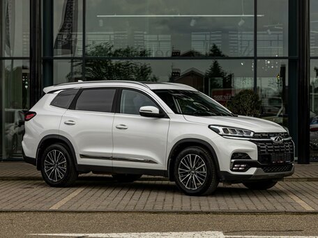 2023 Chery Tiggo 8 I Рестайлинг, белый, 1795000 рублей, вид 3