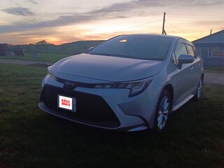 2021 Toyota Corolla XII (E210), серебристый, 1900000 рублей, вид 1