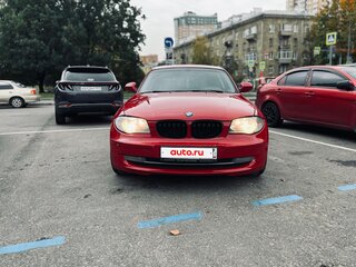 2011 BMW 1 серии 118i I (E81/E82/E87/E88) Рестайлинг, красный, 1050000 рублей, вид 3