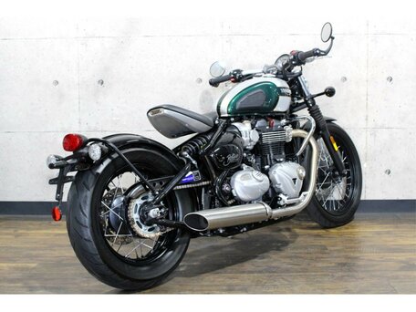 2017 Triumph Bonneville Bobber, зелёный, 1127000 рублей, вид 4