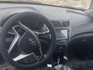2013 Hyundai Solaris I, серый, 600000 рублей, вид 5