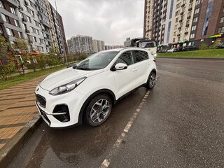 2020 Kia Sportage IV Рестайлинг, белый, 2750000 рублей, вид 1