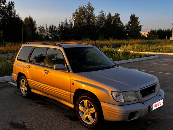 2000 Subaru Forester I Рестайлинг, серебристый, 720000 рублей - вид 1