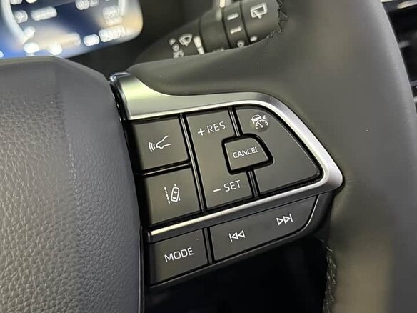 2025 Toyota Crown Kluger, чёрный, 5440202 рублей - вид 13